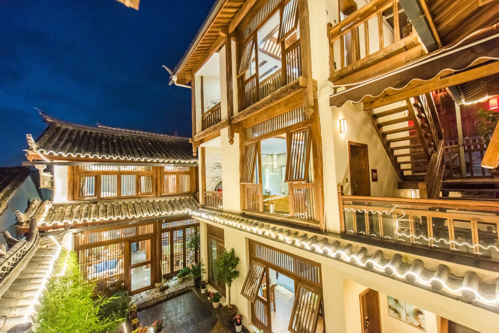Lijiang Yue Tu Inn المظهر الخارجي الصورة